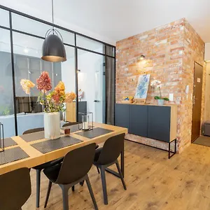  Apartament Royal Family Metro Młociny Polska